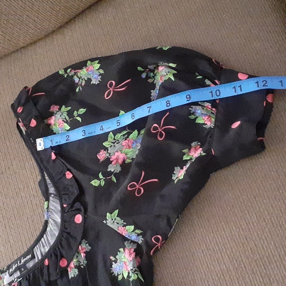 For love and Lemons - Picture 10 of 14